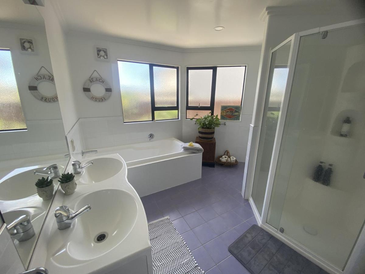 Superb Beachside Location, Private And Tranquil Daire Mount Maunganui Dış mekan fotoğraf
